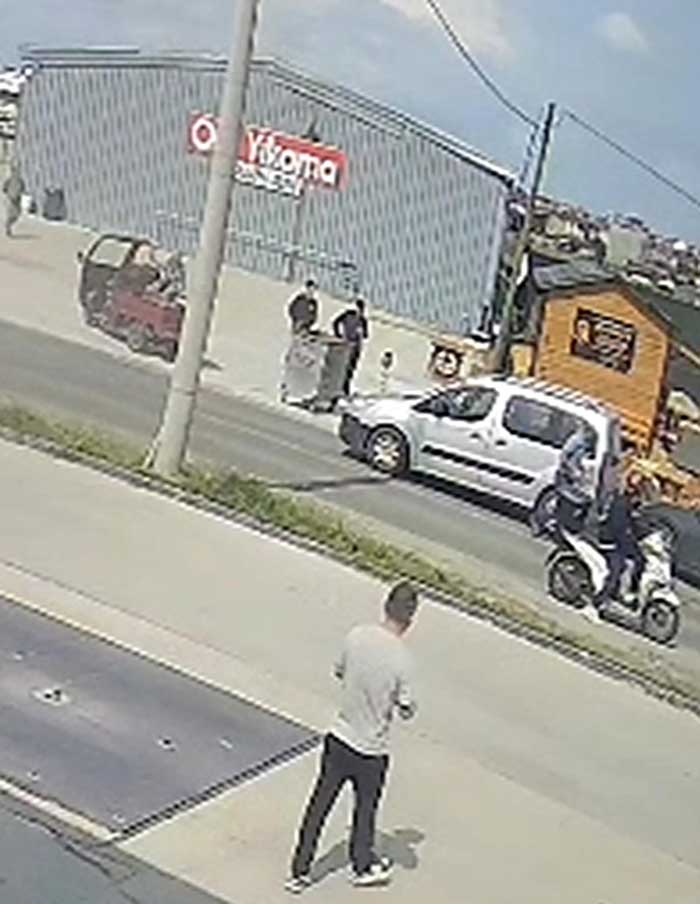 Çerkezköy’de zincirleme kaza: 1 yaralı 1 3 ARACIN KARISTIGI ZINCIRLEME KAZA KAMER 1