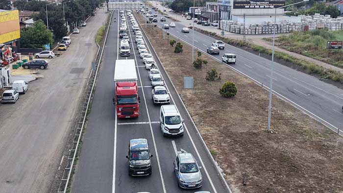 Bayram Dönüşü Yollarda Yoğunluk 1 TATILIN SON GUNUNDE TEKIRDAG ISTANBUL KA 1
